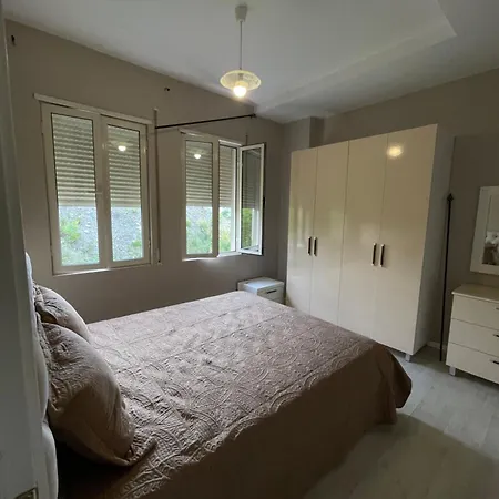 Nice Apartment, Fresk Near Dajti Park *
